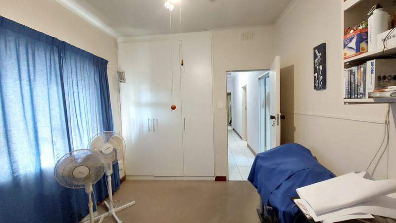 4 Bedroom Property for Sale in Chrismar Western Cape